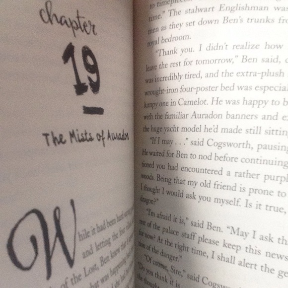 Descendants Book Collection - Picture 6 of 8